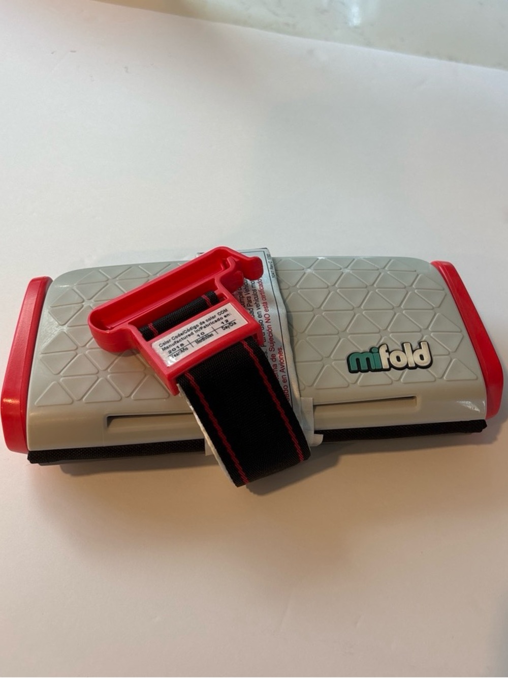 mifold Portable Booster Car Seat - Light Gray with Red Accents